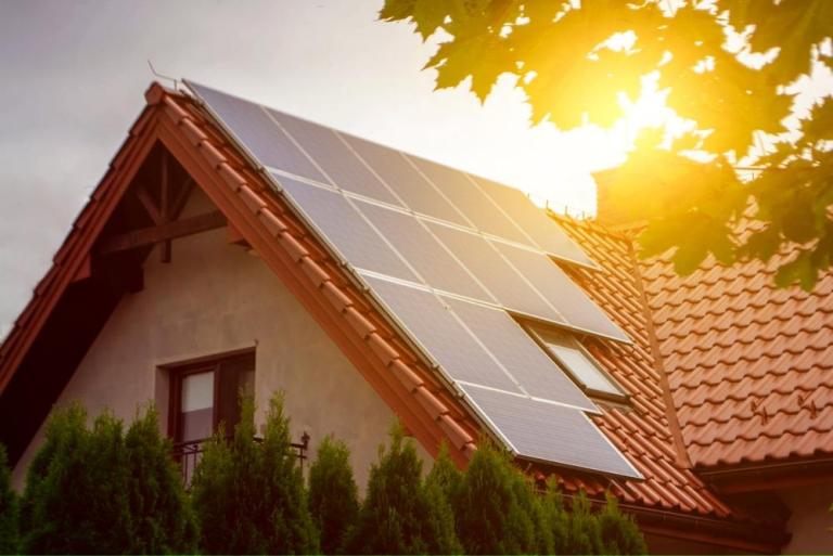 Panneaux photovoltaïques à Biganos, quels avantages attendre pour votre maison ?